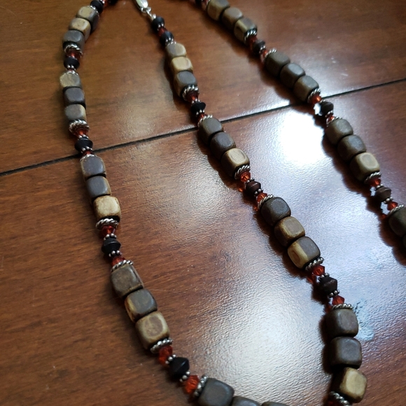 Morgan & Co Wooden Bracelet and Necklace - Picture 11 of 14